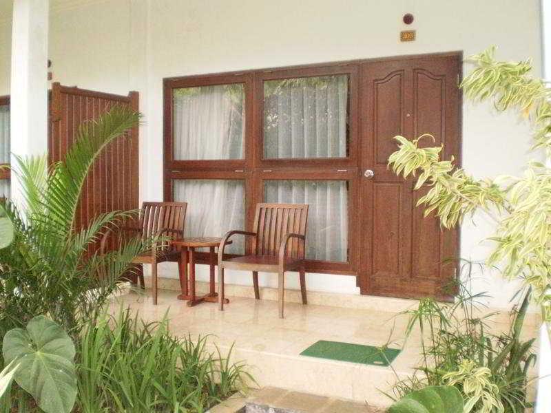 Puri Bunga Resort Убуд Екстериор снимка