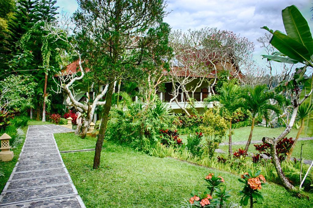 Puri Bunga Resort Убуд Екстериор снимка